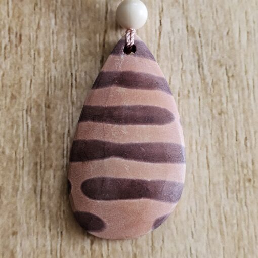 Jaspis („Elfenbein-Jaspis“) -Mala mit Zebra-Rock-Anhänger (Tropfen) – Bild 7