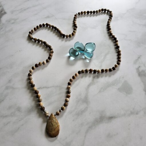 Versteinerte Holz-Mala (1) mit versteinertem Holz-Anhänger (Tropfen) und Armband – Bild 7
