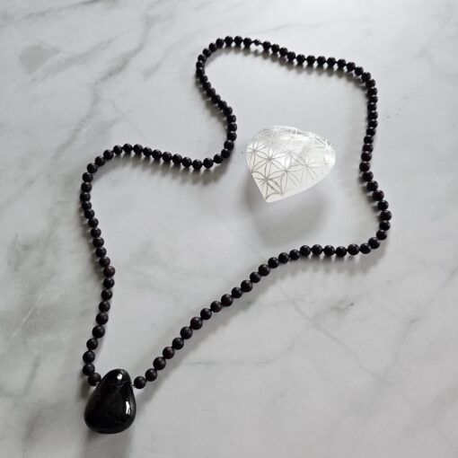 Granat (matt) -Mala mit Granat-Anhänger (Freiform) und Armband – Bild 7