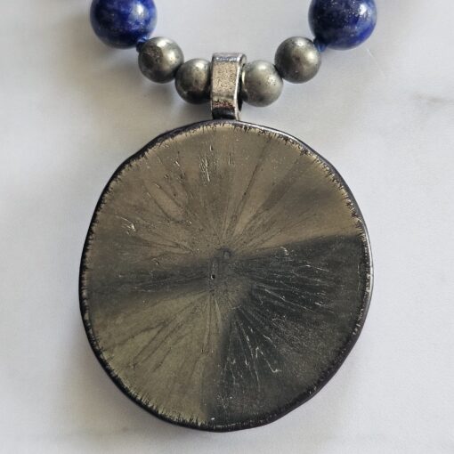 Lapislazuli-Pyrit-Mala (5) mit Anhänger mit einer Pyrit-Sonne – Bild 7