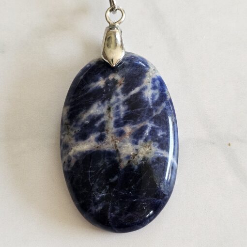 Sodalith (matt) -Schneequarz-Mala mit Sodalith-Anhänger (Oval) – Bild 7