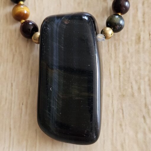 Tigerauge (bunt) -Messing-Mala mit Falkenauge-Anhänger (Freiform) – Bild 7