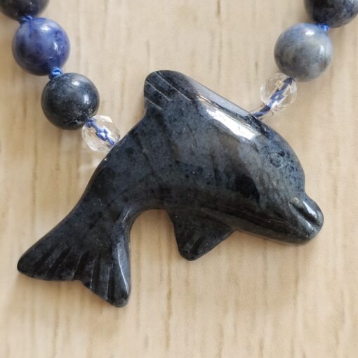 Dumortierit-Bergkristall (facettiert) -Mala mit Dumortierit-Delphin – Bild 7