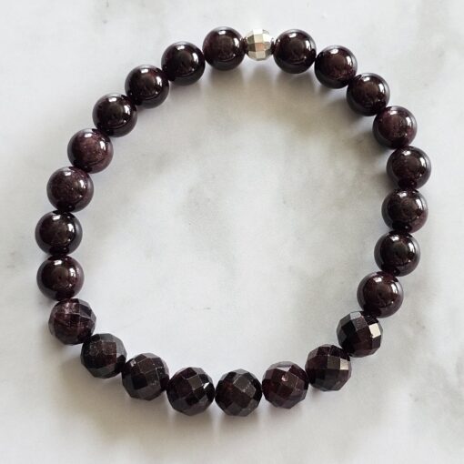 Granat (facettiert) -Mala mit Granat-Anhänger (Freiform) und 2 Armbändern – Bild 5