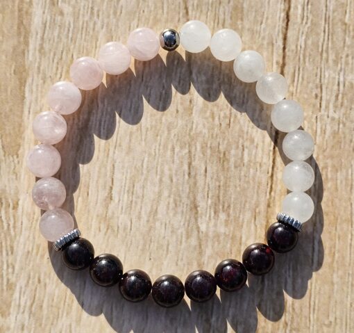 Granat-Rosenquarz-Schneequarz-Armband